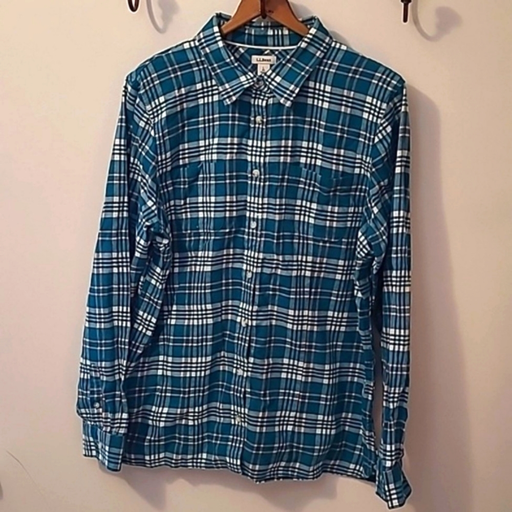 L.L. Bean Women's Button down Flannel Shirt Teal, Pink, Cream Size L Cozy